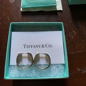 Sterling hoops, 1.8 cm, Tiffany, (with box, suede case, receipt) like new.
